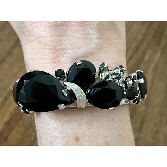 Vintage Juliana Style Silver Tone Clamper Bracelet Black Rhinestone Whimsigoth - Picture 6 of 10